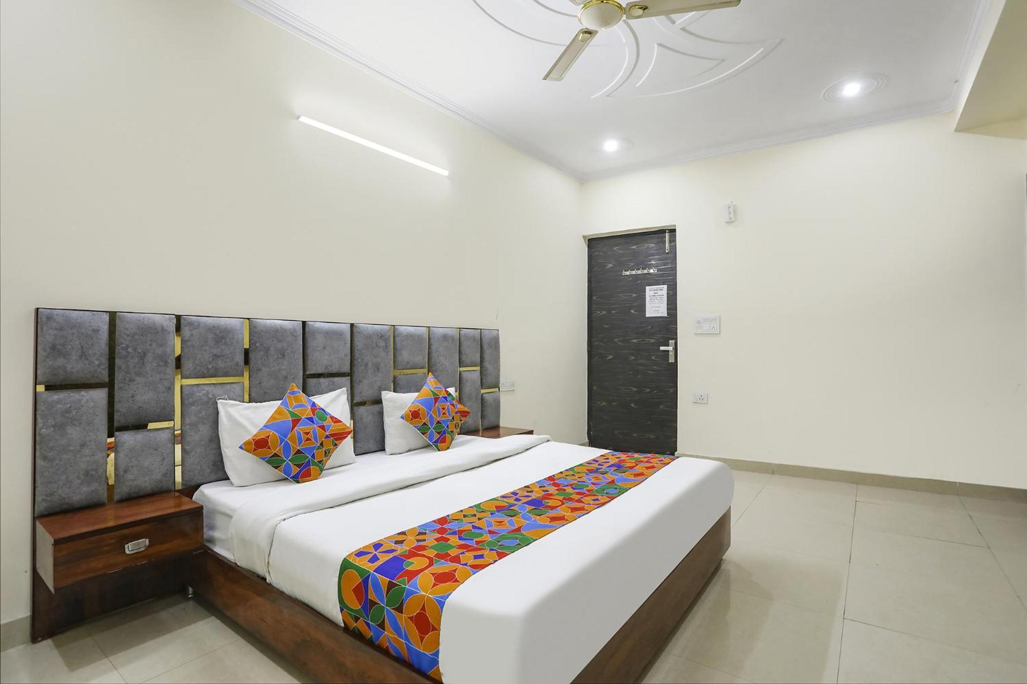 Fabexpress Asp Royal Residency Inn- Janakpuri Delhi  Eksteriør billede