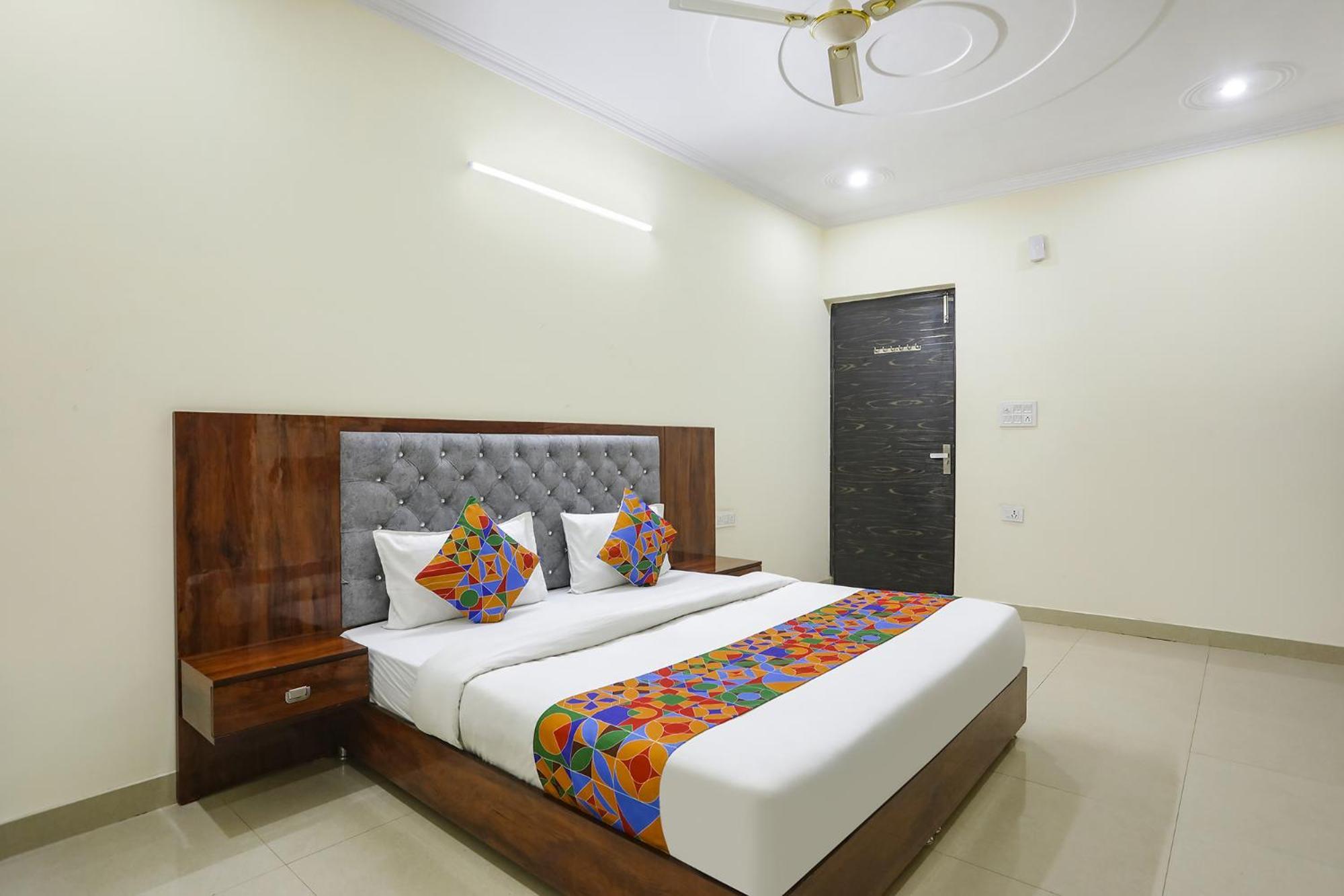 Fabexpress Asp Royal Residency Inn- Janakpuri Delhi  Eksteriør billede