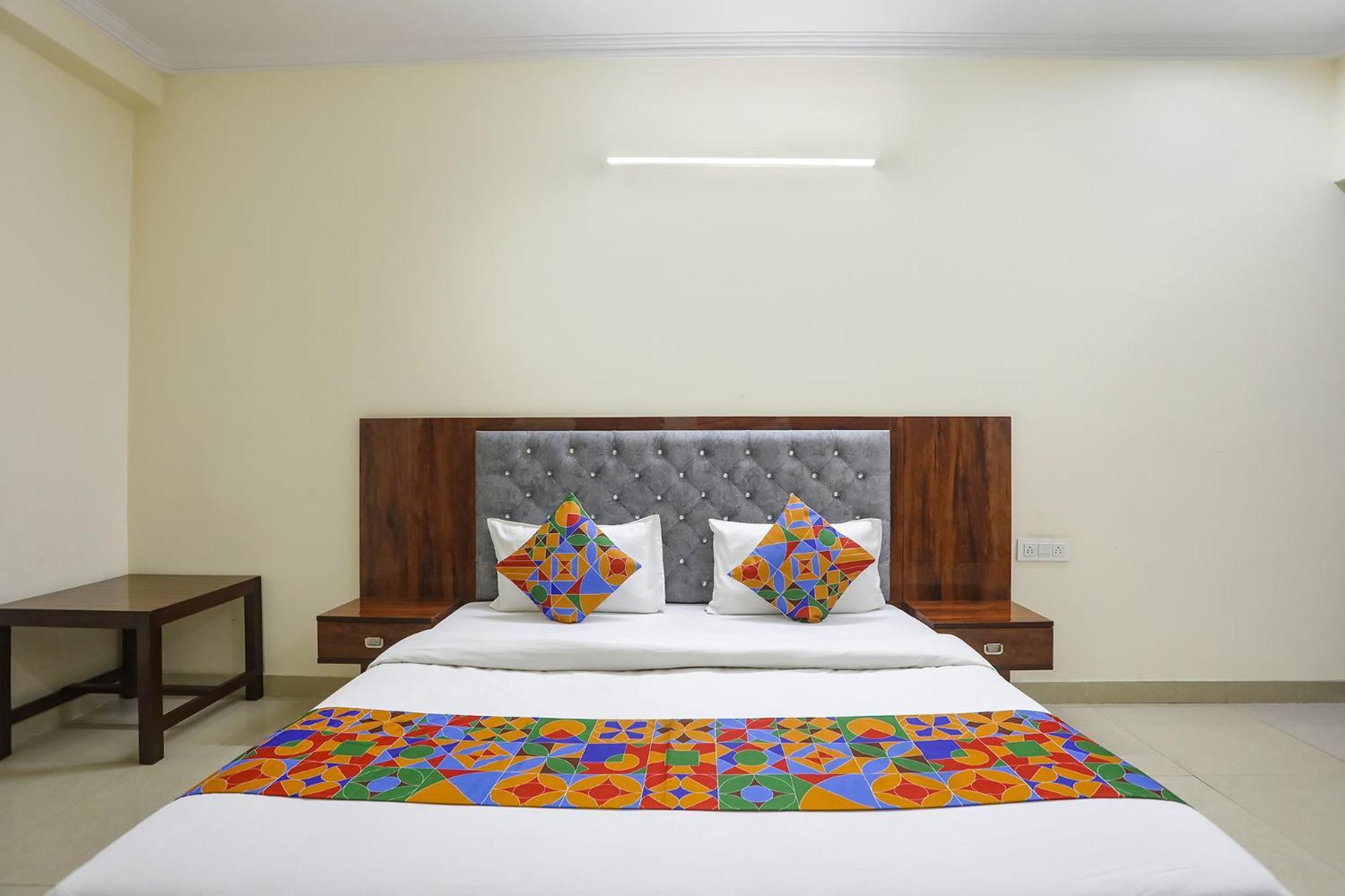 Fabexpress Asp Royal Residency Inn- Janakpuri Delhi  Eksteriør billede