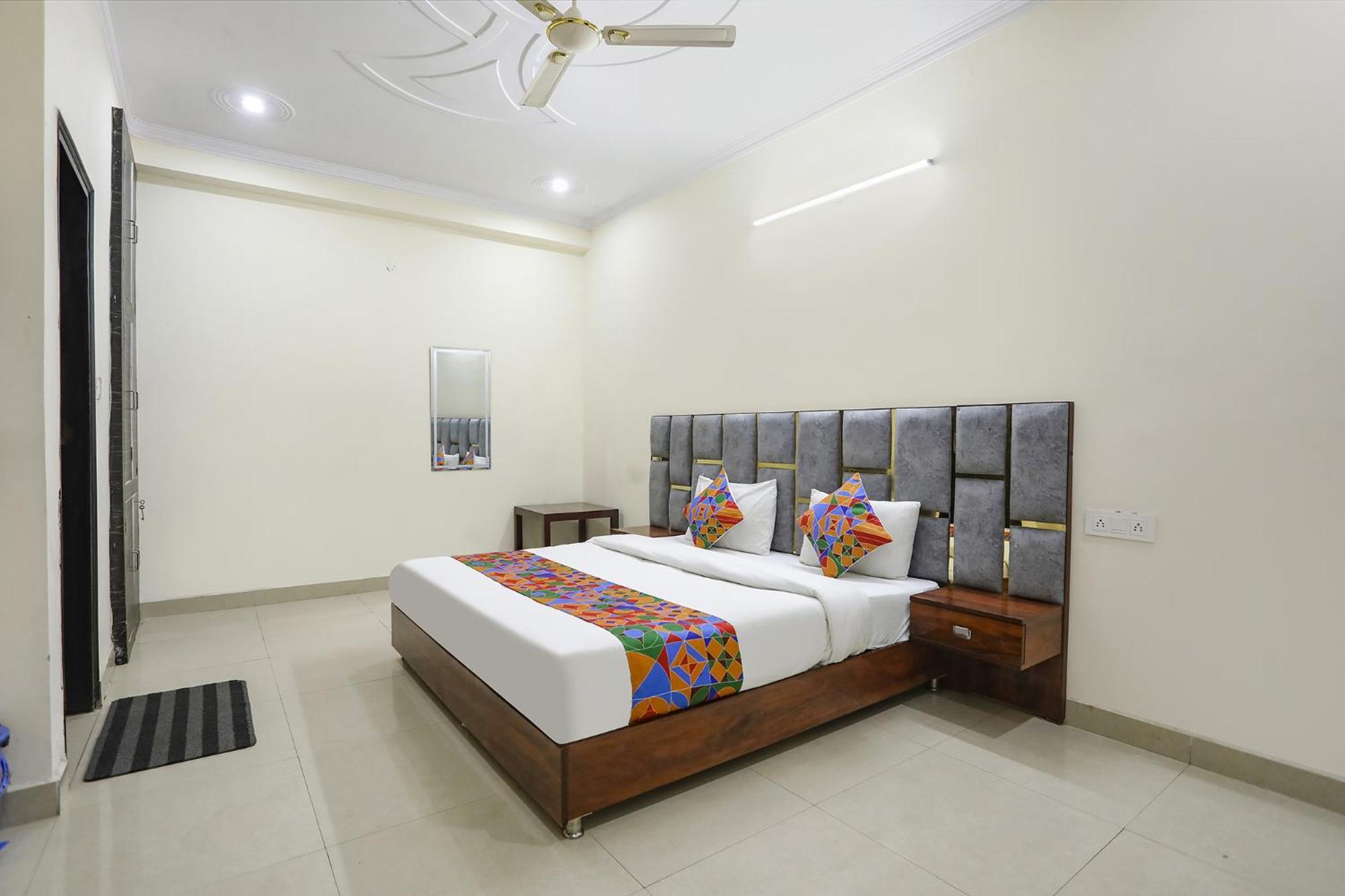 Fabexpress Asp Royal Residency Inn- Janakpuri Delhi  Eksteriør billede