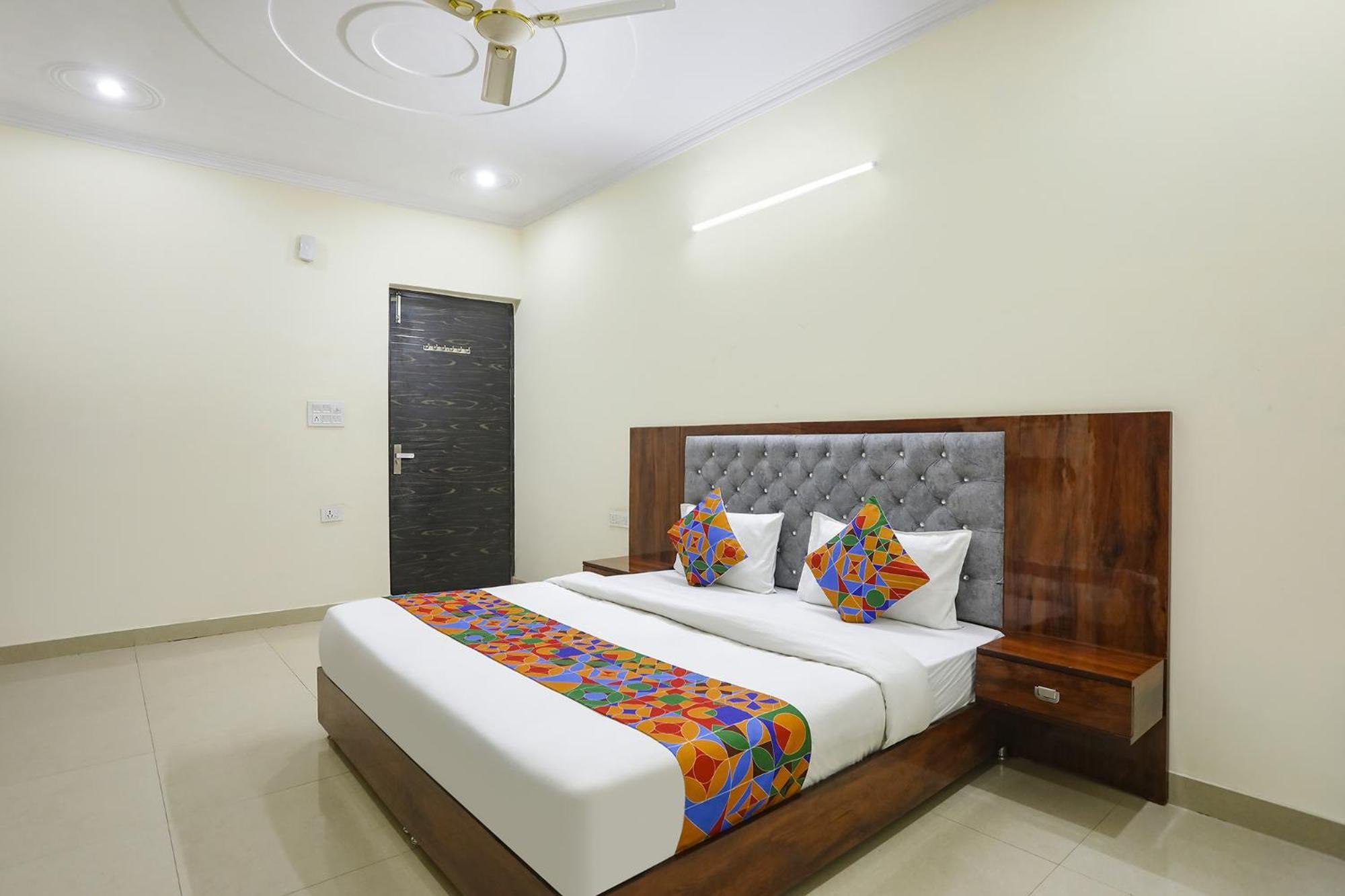 Fabexpress Asp Royal Residency Inn- Janakpuri Delhi  Eksteriør billede