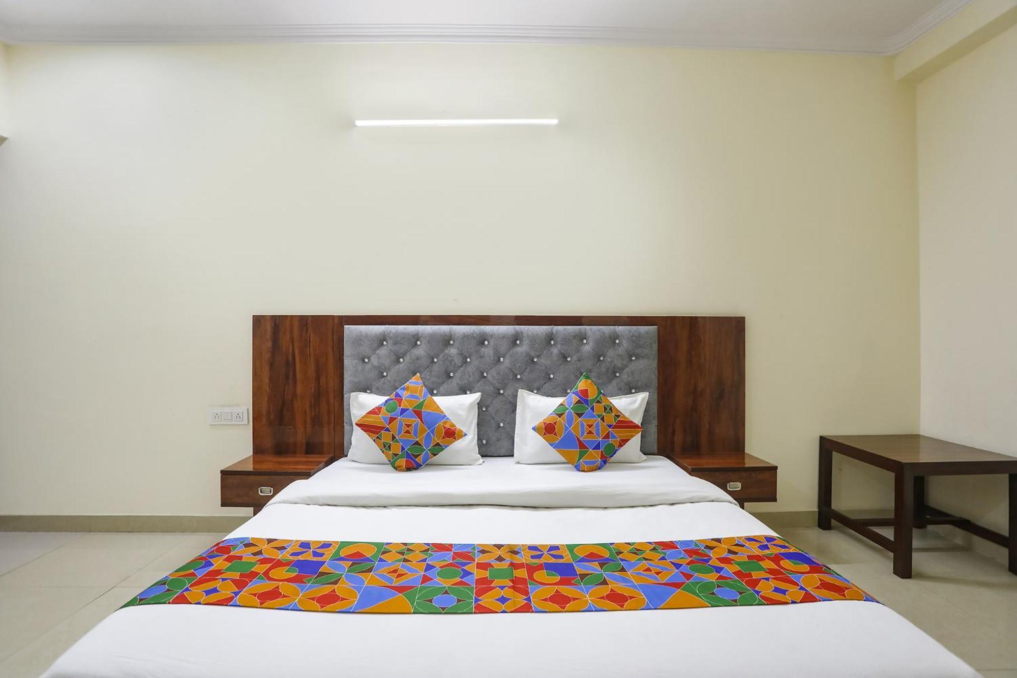 Fabexpress Asp Royal Residency Inn- Janakpuri Delhi  Eksteriør billede