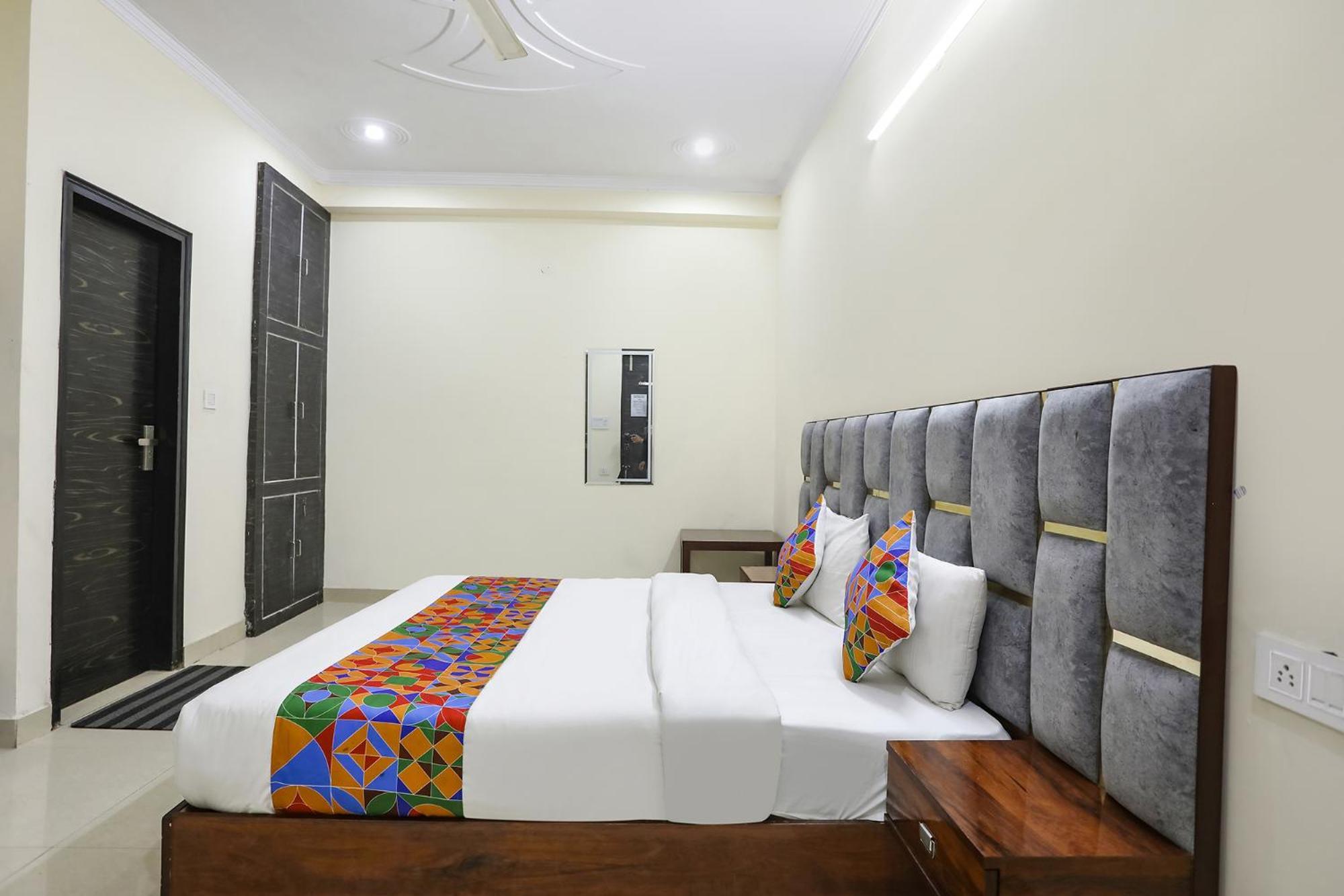 Fabexpress Asp Royal Residency Inn- Janakpuri Delhi  Eksteriør billede